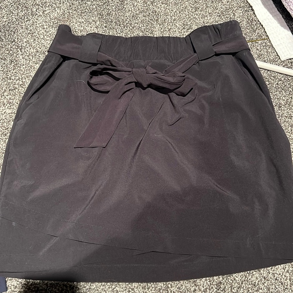 Adorable Athleta skirt. Shorts attached. comfortable, light for the summer!